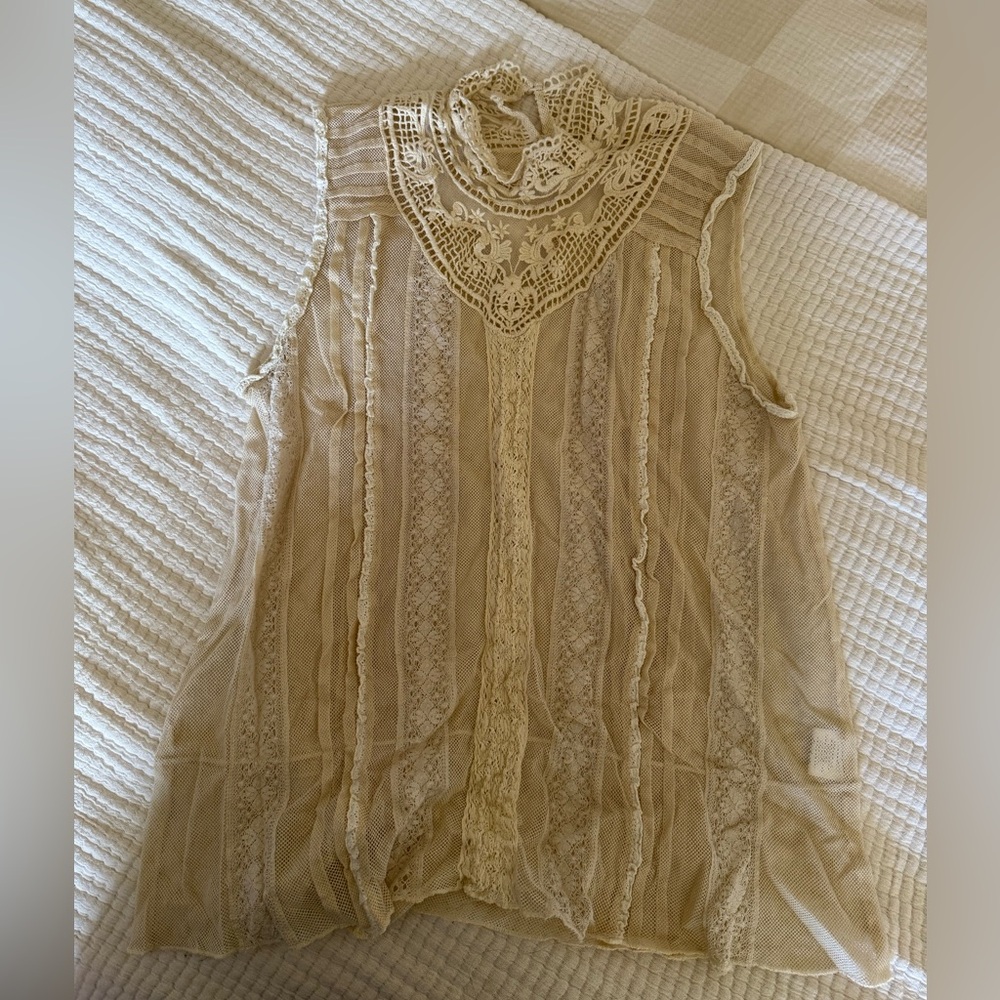 Anthropologje TINY lace tank top